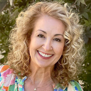 Meet your Posher, Lorie